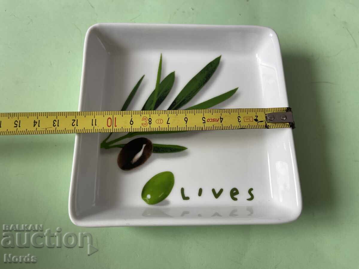 Παράδοση Πιατάκι για ελιές