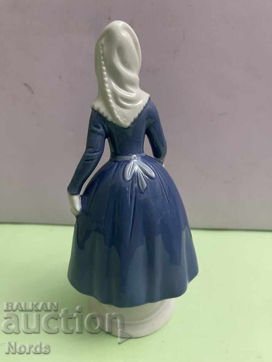 Δημοπρασία Γερμανική πορσελάνινη φιγούρα με σήμανση