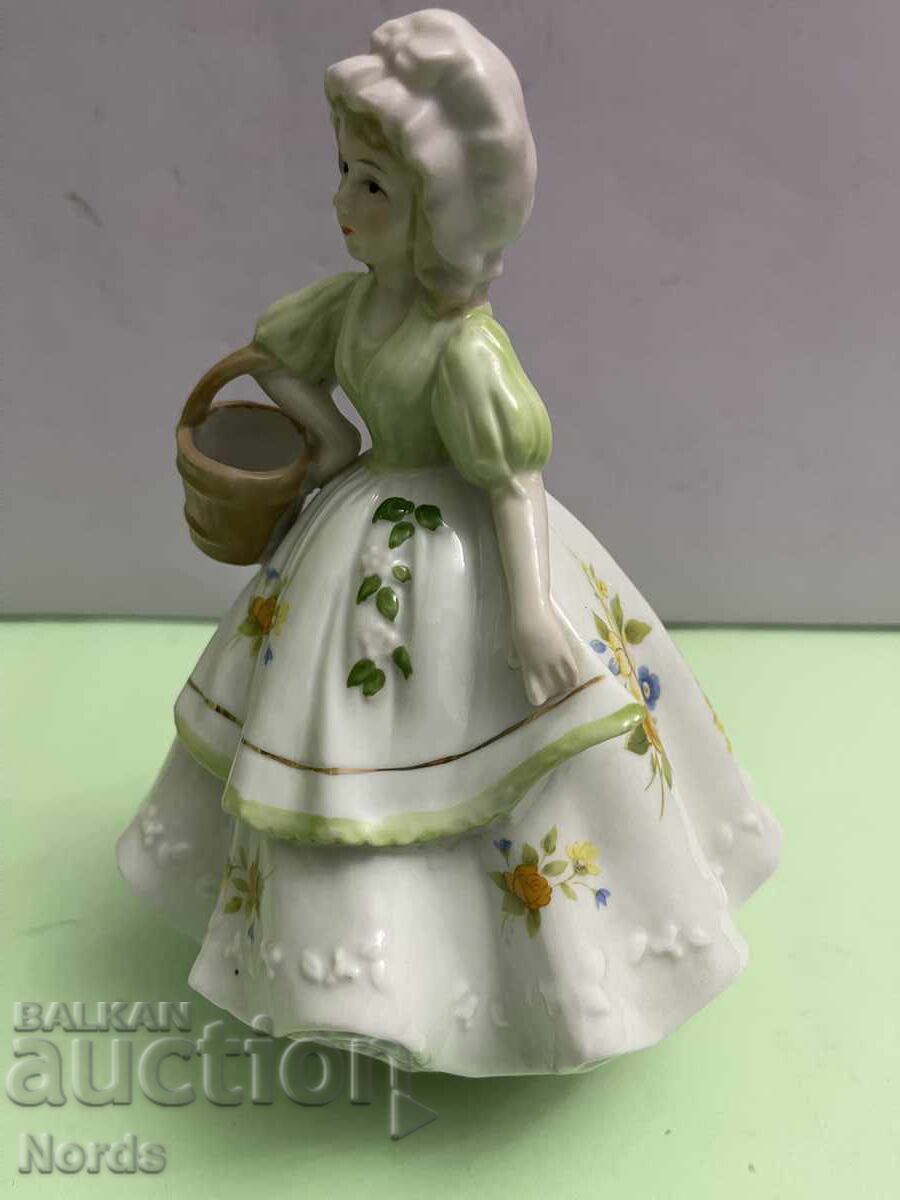 Παράδοση Όμορφη πορσελάνινη μουσική φιγούρα