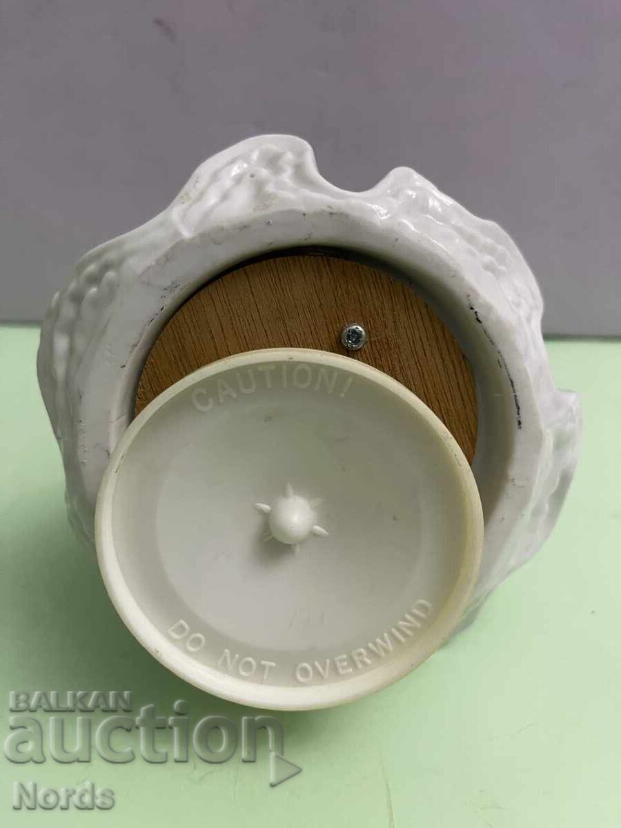 Όμορφη πορσελάνινη μουσική φιγούρα - 6