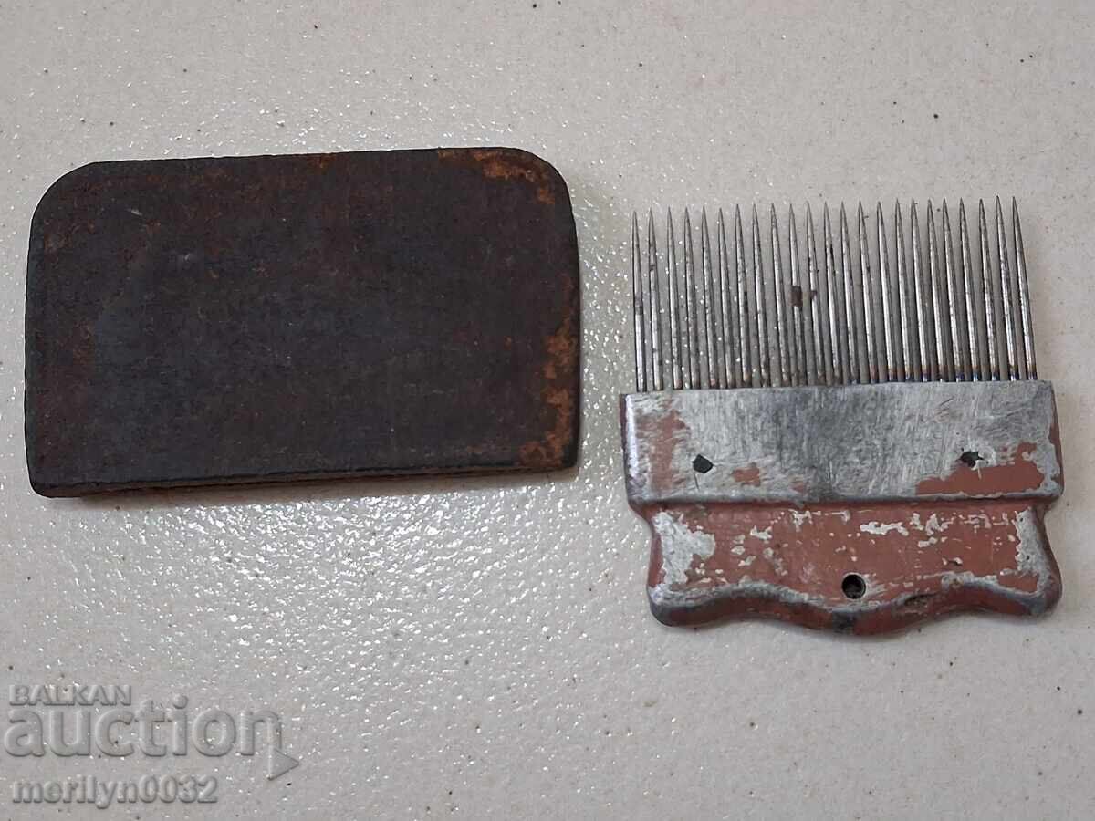 Livrarea Pieptene vechi pentru barbă în etui din aluminiu și oțel