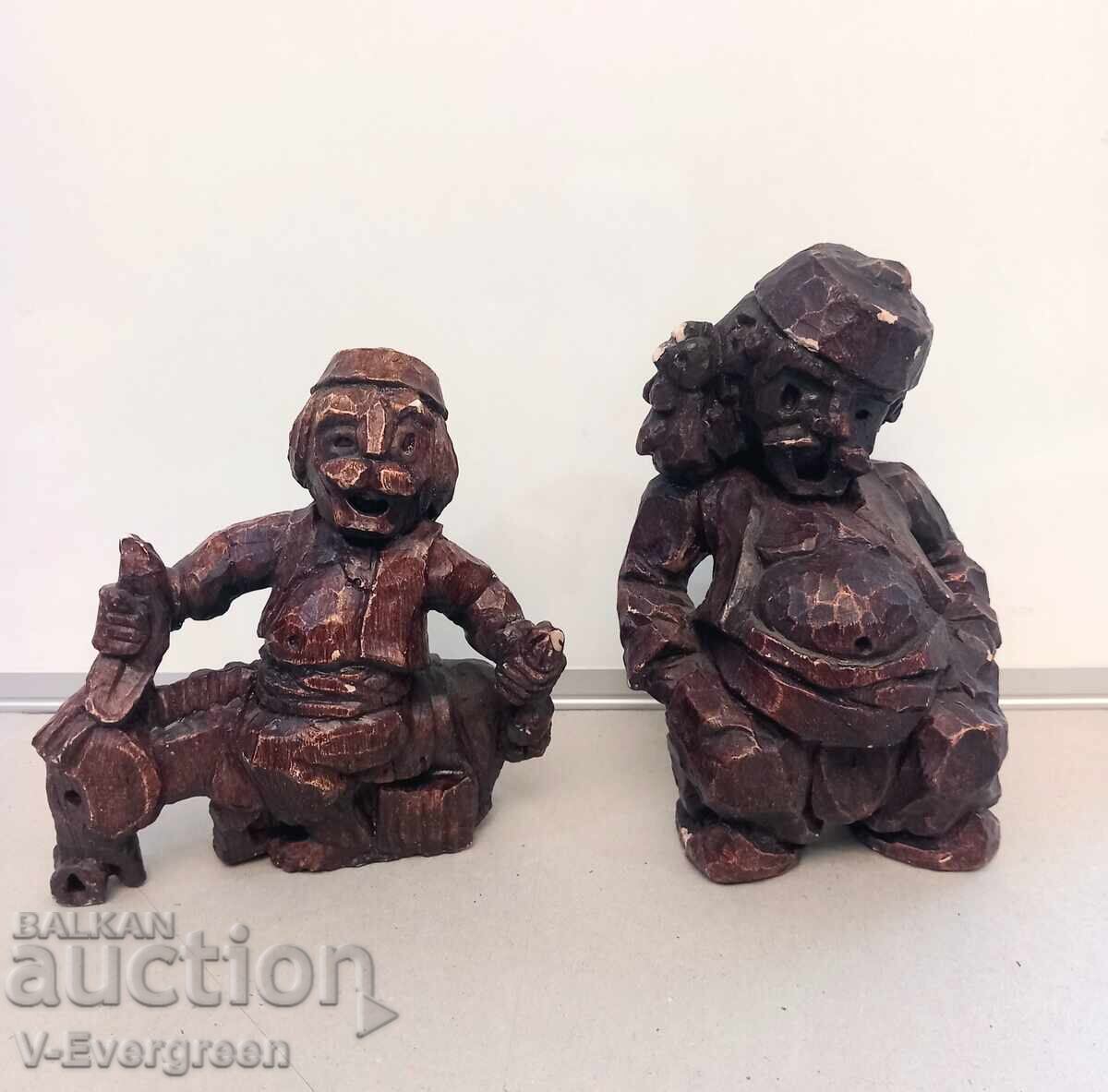 Две стари соц. фолклорни фигури скулптури гипс