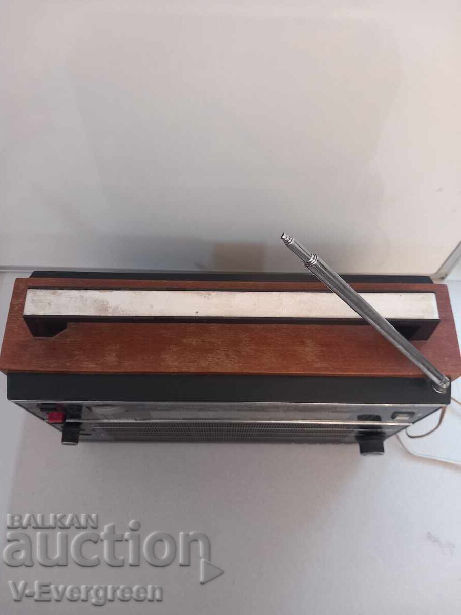 Livrarea Radio tranzistor vechi Selena B211