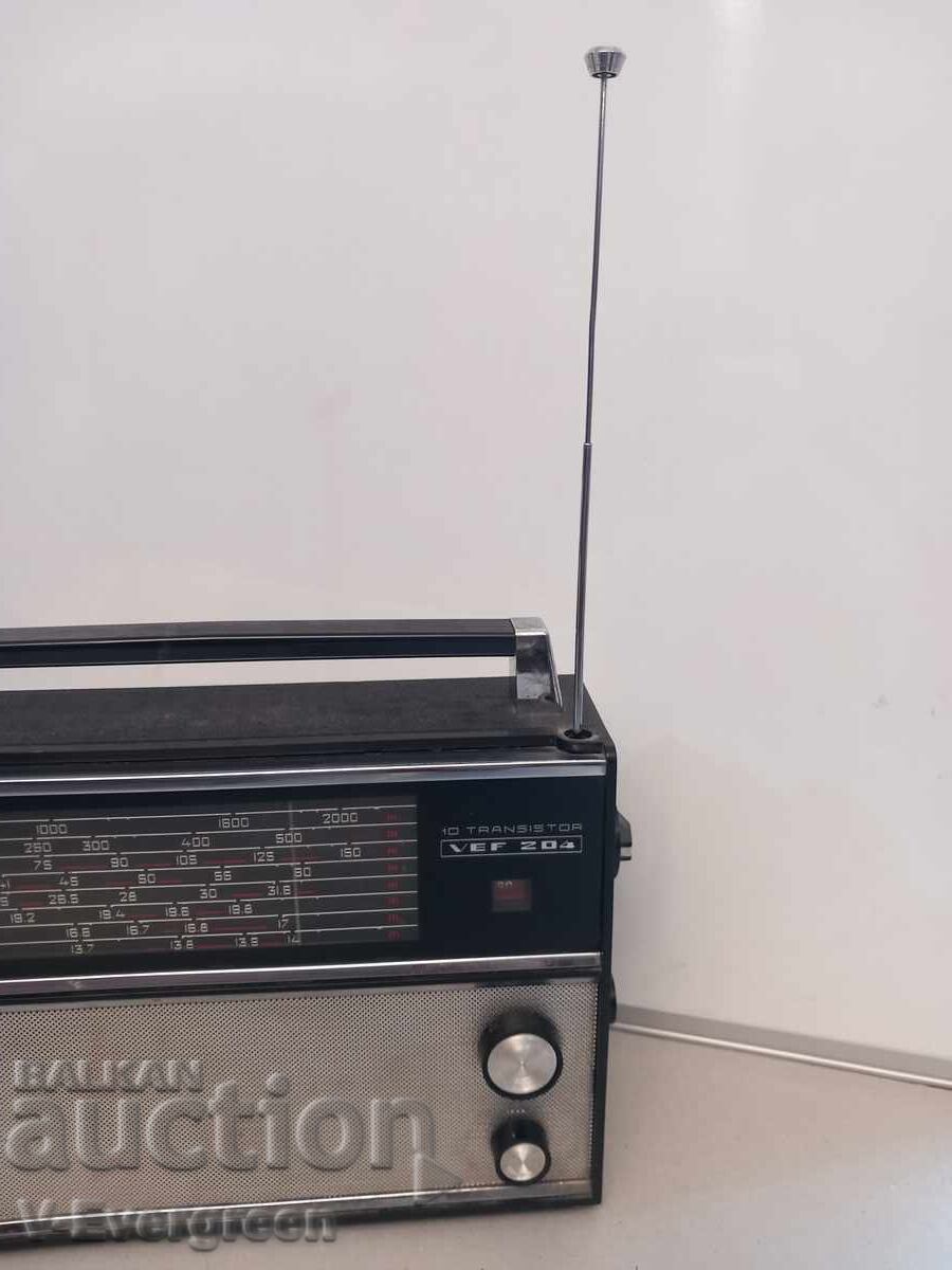 Aparat de radio vechi cu tranzistori VEF 204 cu preț € 5.50 | 10.76 BGN