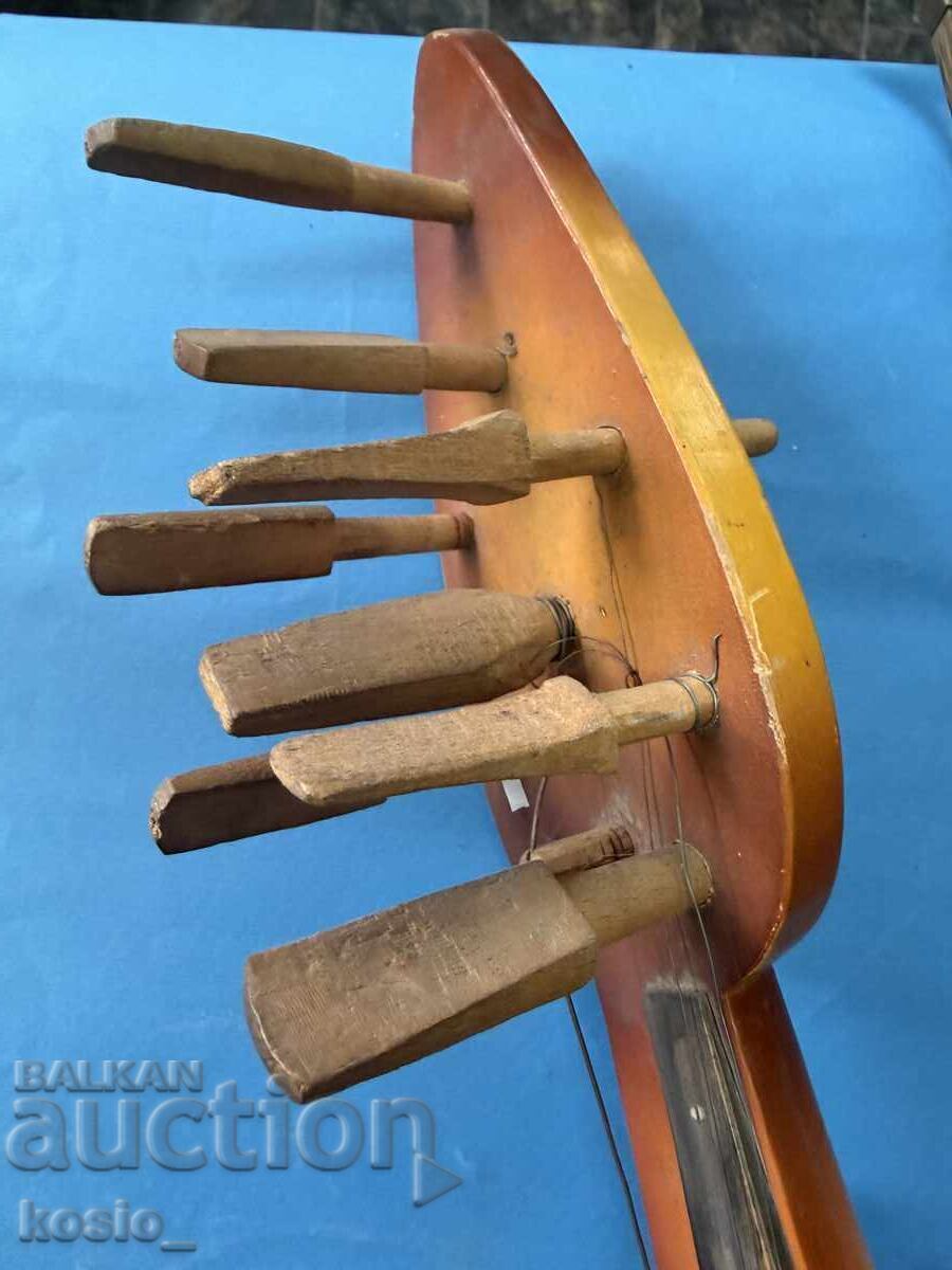 Vintage artisan gadulka with price € 90.00 | 176.03 BGN