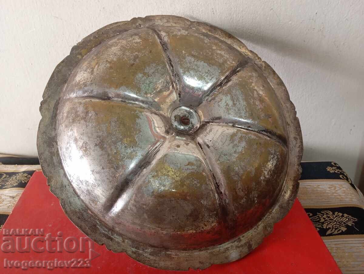 Παράδοση Μπολ για ξηρούς καρπούς, πιατέλα αρ ντεκό