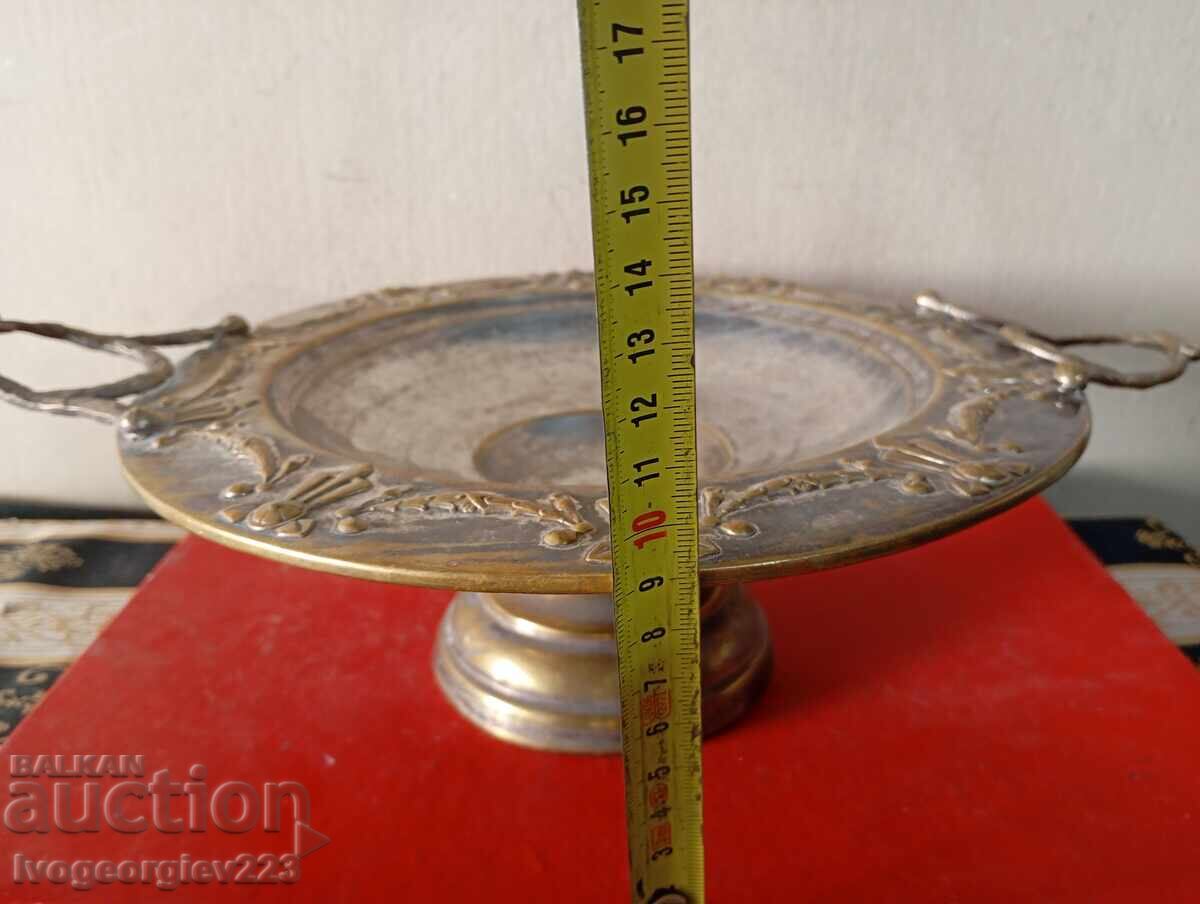 Bol argintat, fructieră Art Deco cu preț € 22.00 | 43.03 BGN