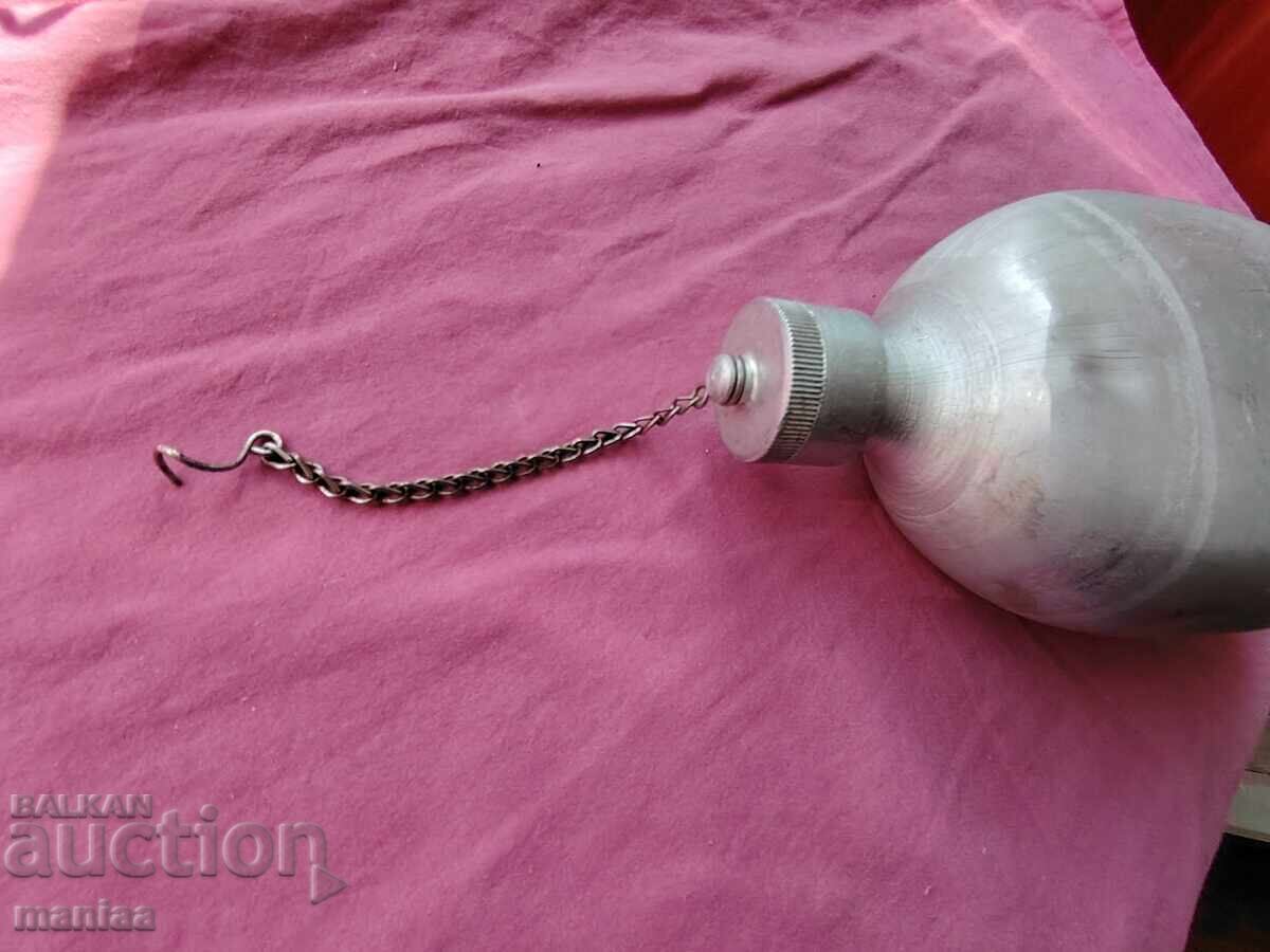 Bidon din aluminiu din Al Doilea Război Mondial cu preț € 20.00 | 39.12 BGN