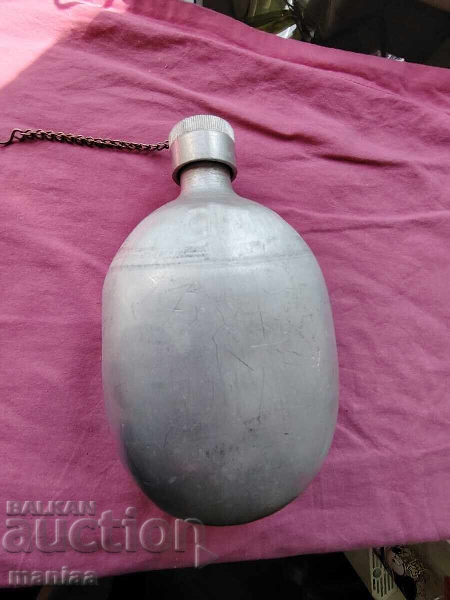 Bidon din aluminiu din Al Doilea Război Mondial