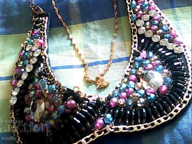 Όμορφο σετ για παραδοσιακή φορεσιά με τιμή € 8.00 | 15.65 BGN