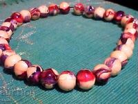 красив ласти4но колие от естествен камък