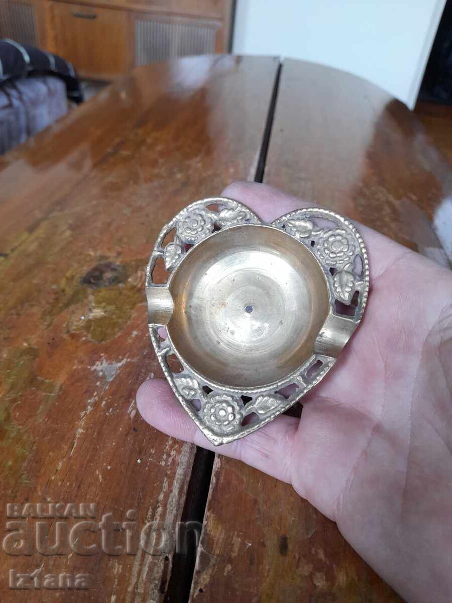 scrumieră veche din bronz cu preț € 22.00 | 43.03 BGN