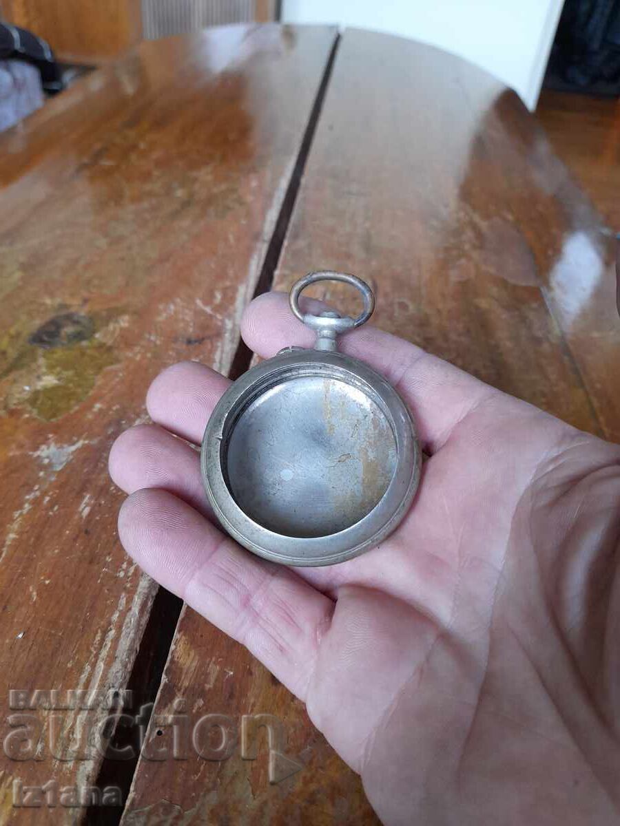 Cutie veche, carcasă pentru ceas de buzunar cu preț € 21.00 | 41.07 BGN