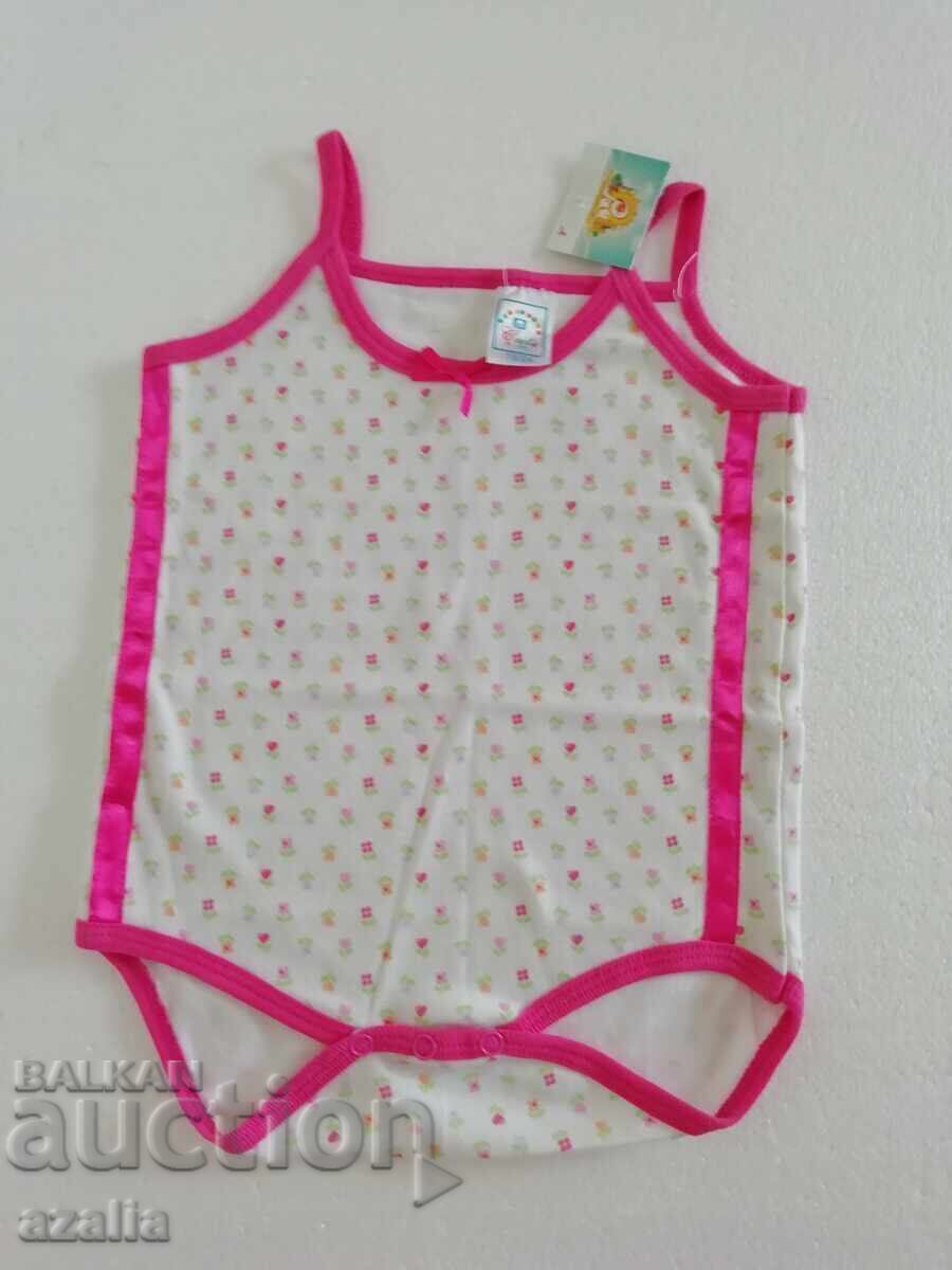 4 baby bodysuits - 7