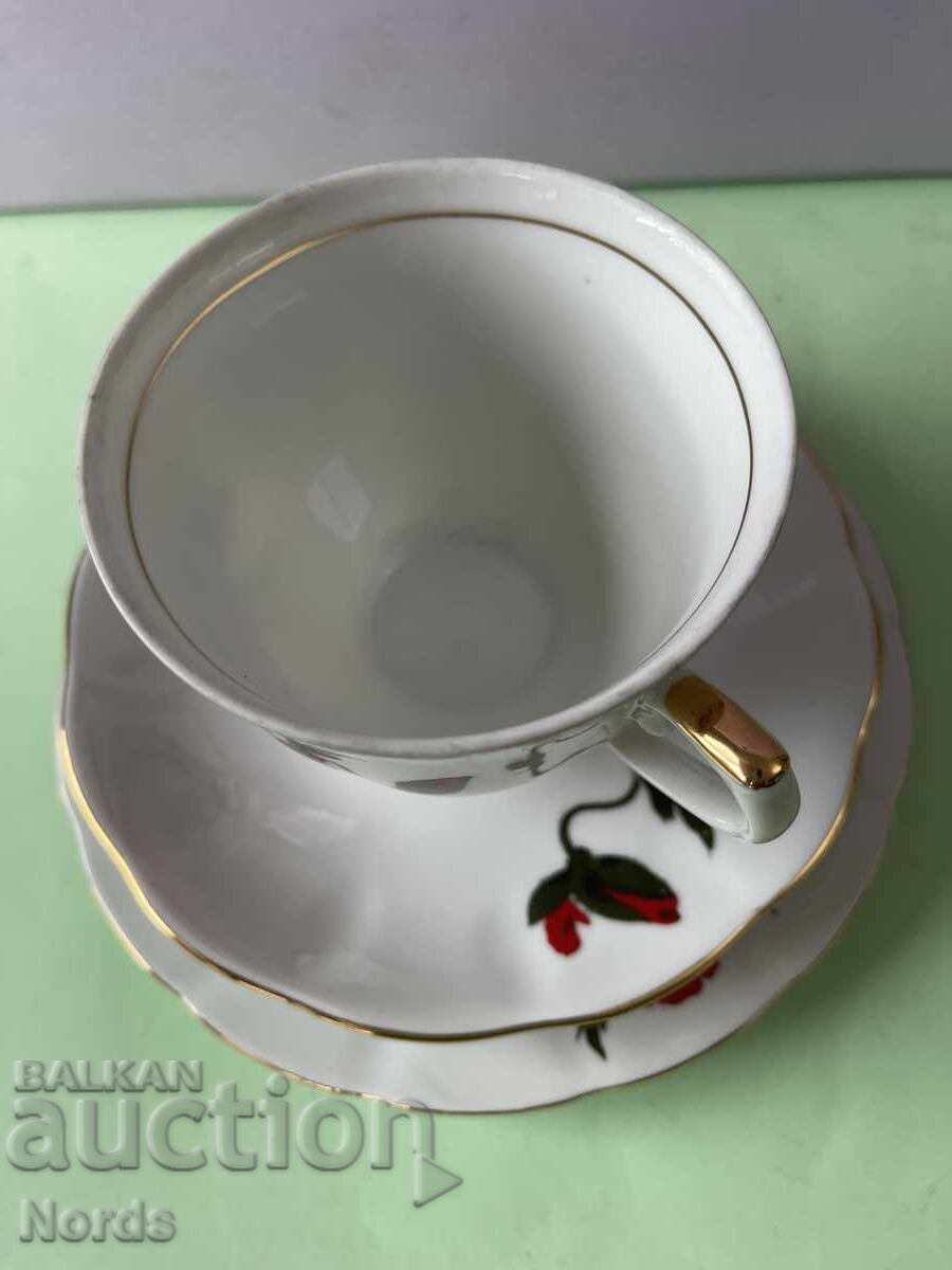 Δημοπρασία Τριπλό σετ τσαγιού από πορσελάνη