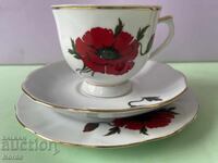 Τριπλό σετ τσαγιού από πορσελάνη