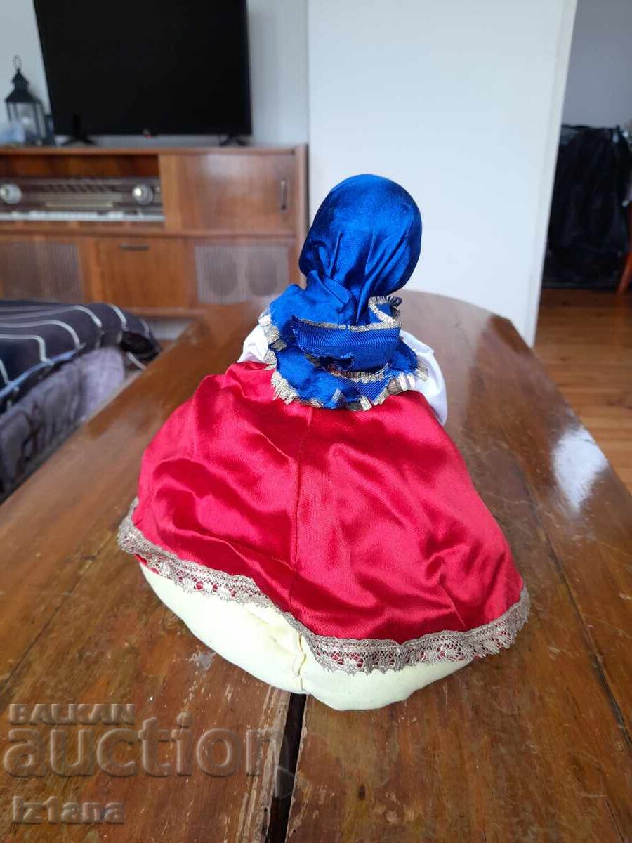 Licitație Păpușă veche pentru Samovar