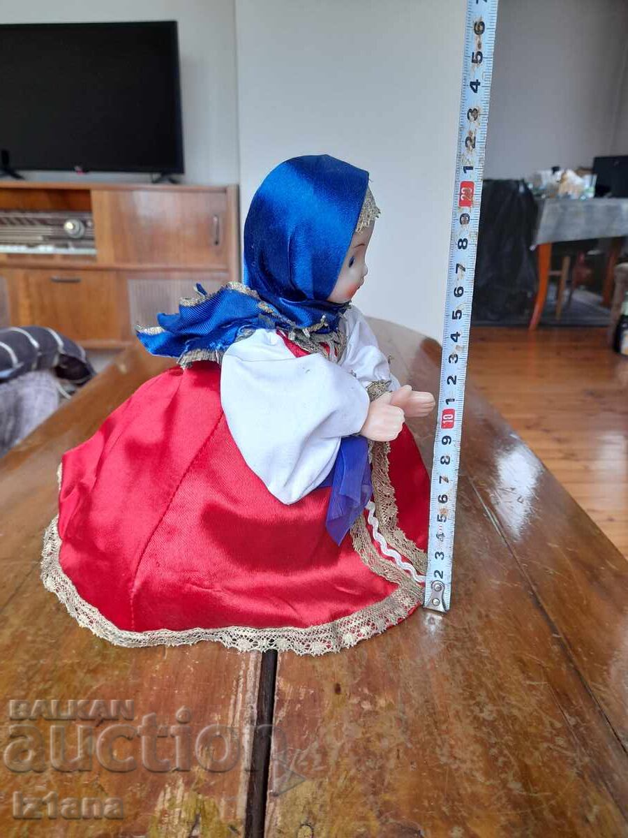 Livrarea Păpușă veche pentru Samovar