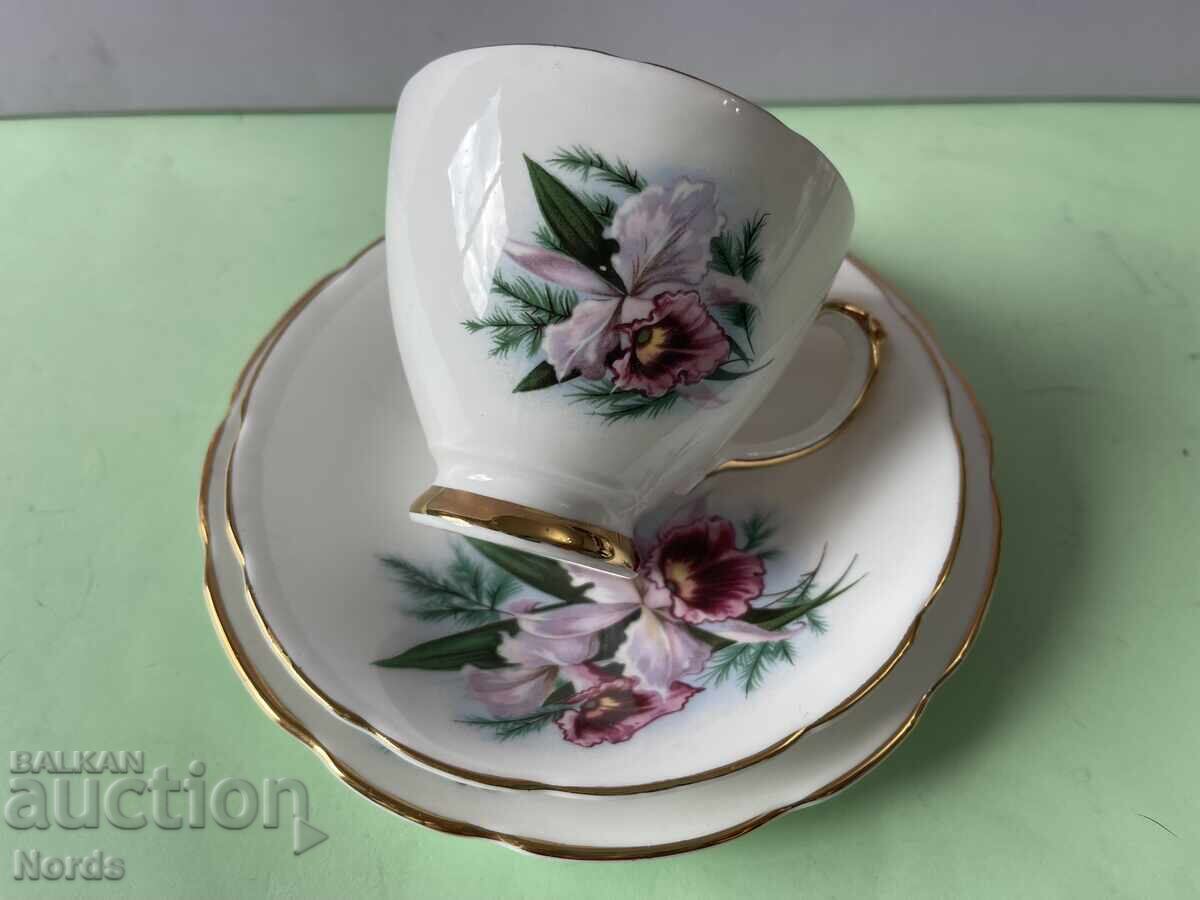 Δημοπρασία Αγγλικό τριπλό σετ τσαγιού