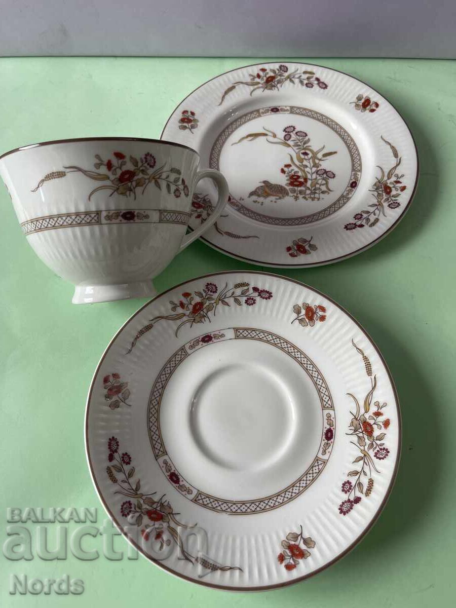 Livrarea Royal Doulton Set englezesc de ceai din trei piese