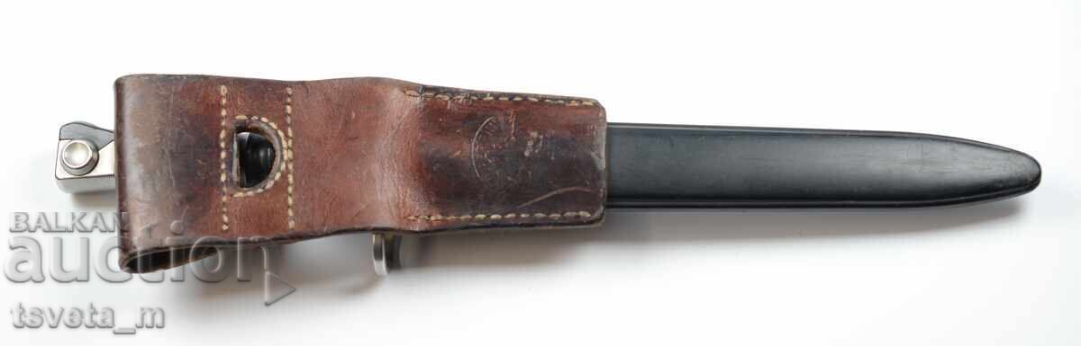 Παράδοση Ελβετική ξιφολόγχη M57 με θήκη και λουράκι