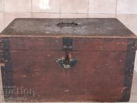 Soldier's crate First Second World War WW1 WW2 chest