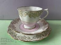 Αγγλικό τριπλό σετ τσαγιού