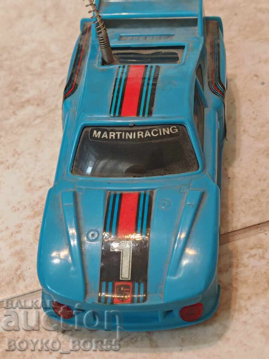 Mașinuță de jucărie franceză veche din perioada socialistă, anii 1970