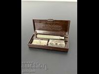 Αγγλικό σετ ξυρίσματος σε βακελιτένια θήκη. Νο 8125