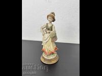 Figurină din porțelan Giuseppe Armani. Nr. 8127