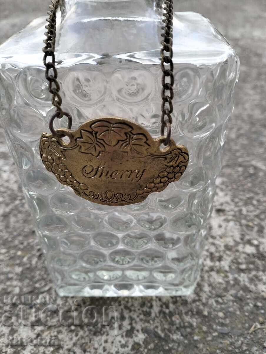 Veche carafă din sticlă cu preț € 9.99 | 19.54 BGN