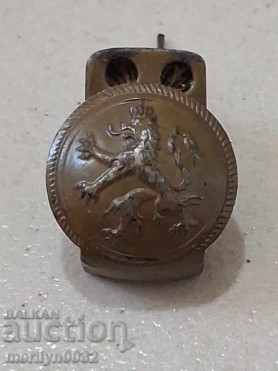 Nasture de epalet piramidală de la uniformă militară Regatul Bulgariei cu preț € 24.98 | 48.86 BGN