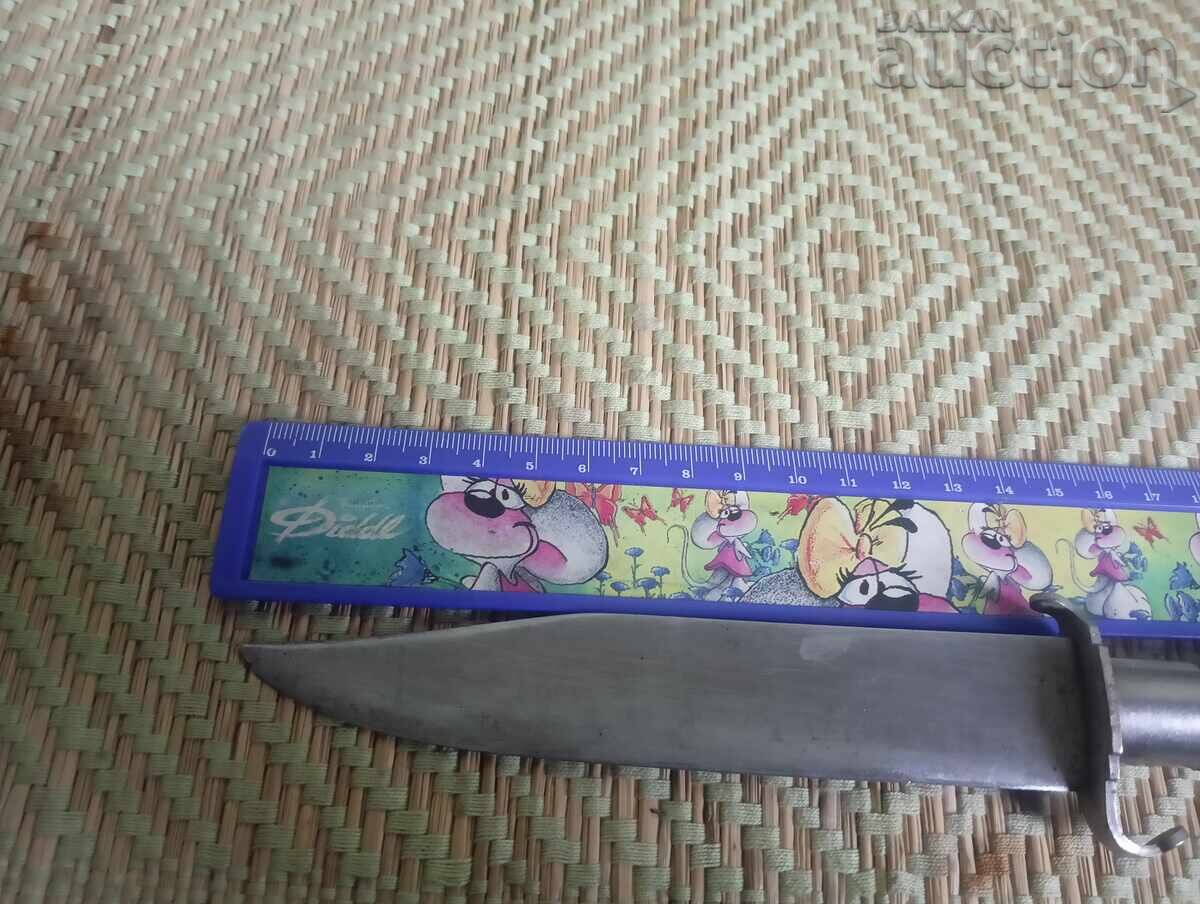 Auction  Authentic Bulgarian knife from the socialist era – for collectors!