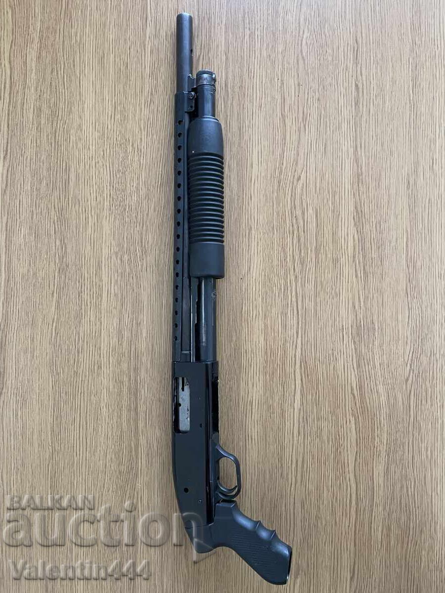 ПУШКА – ПОМПА  "МОСБЕРГ", кал.12мм – ДАКТИВИРИНА/ОБЕЗОПАСЕНА с цена € 370.00 | 723.66 лв.