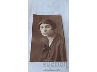Fotografie fată tânără 1927
