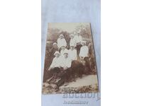 Fotografie Pleven Eleve în fața unui tun în parc 1927