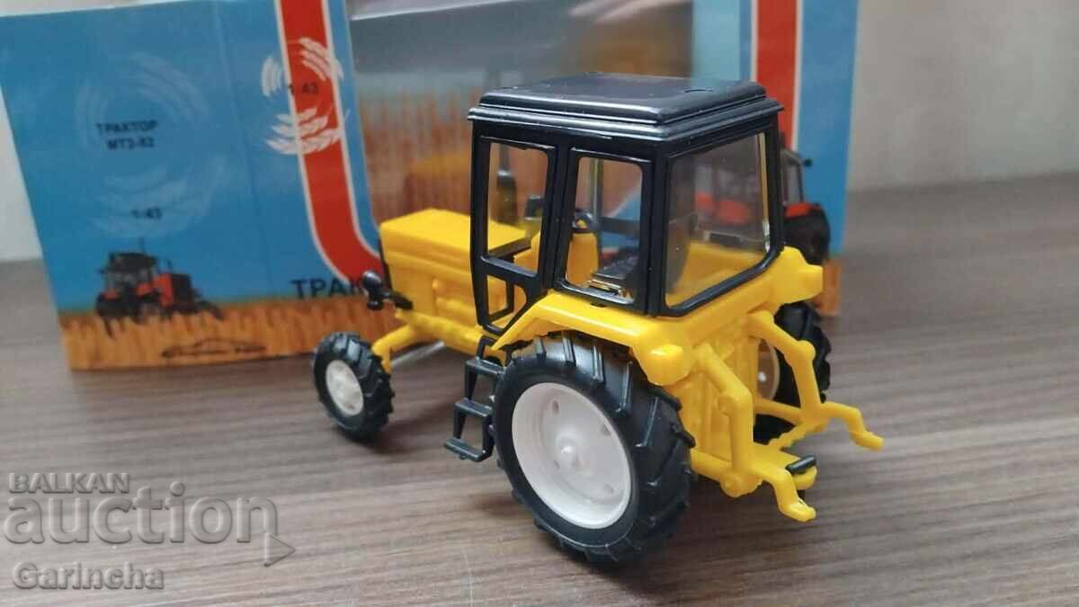 Auction  Belarus Tractor 1/43 Made in Russia