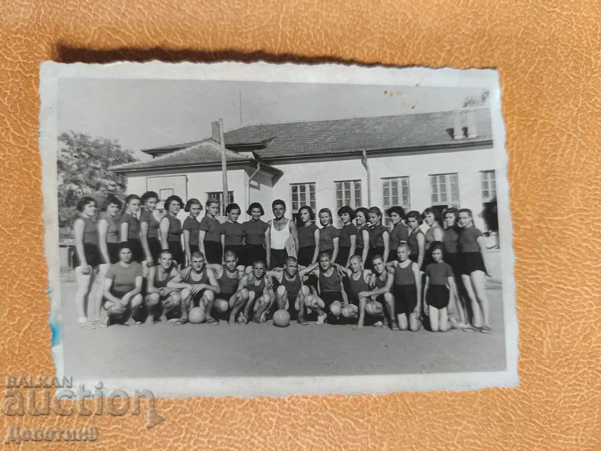 Спортно - инициативна младеж 1956 г. (В. Търновско)