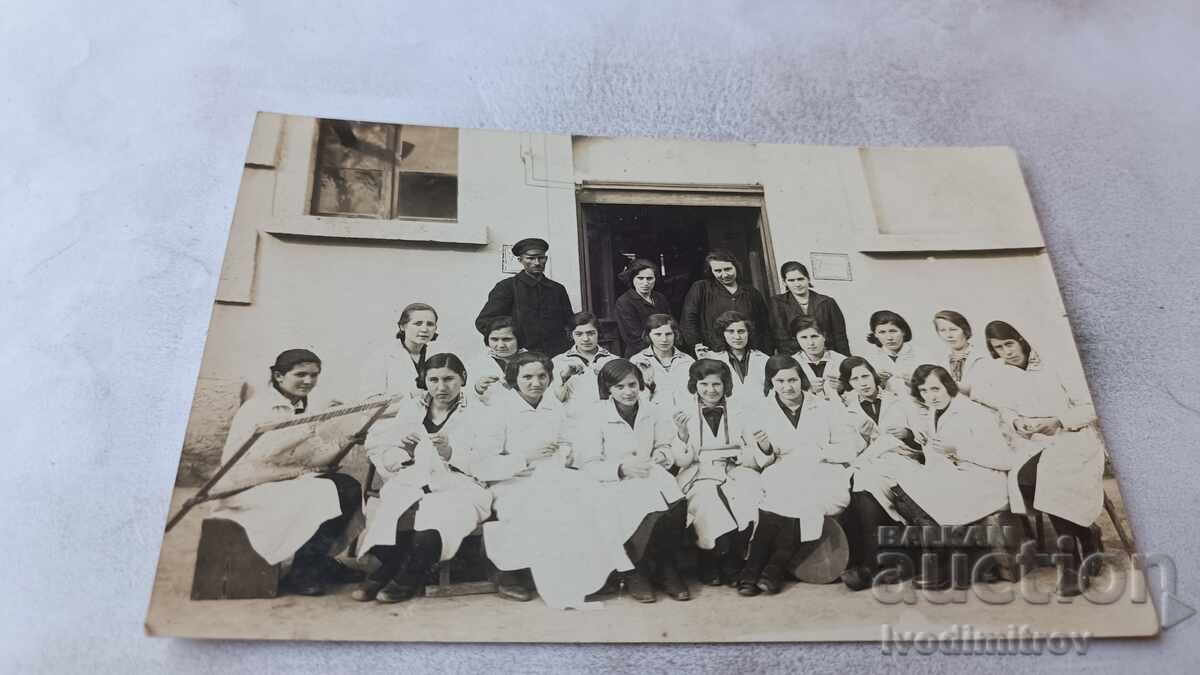 Снимка Враца Ученици от V стопански класъ 1932