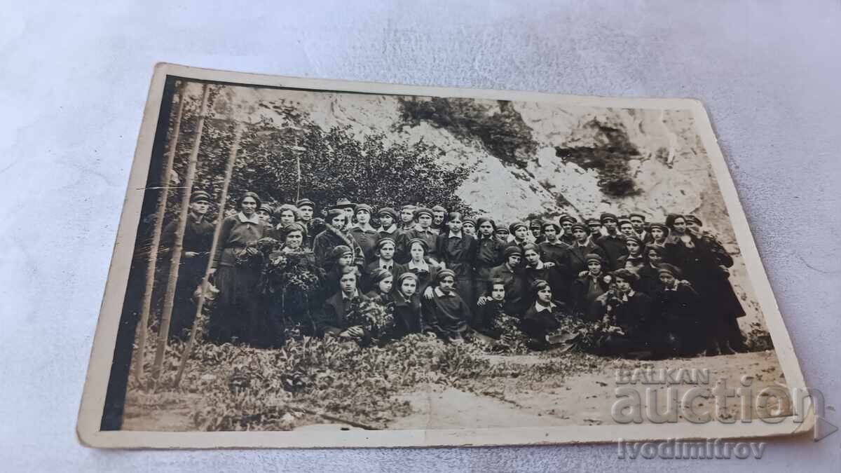 Φωτογραφία Μαθητές και δάσκαλοι σε εκδρομή 1930