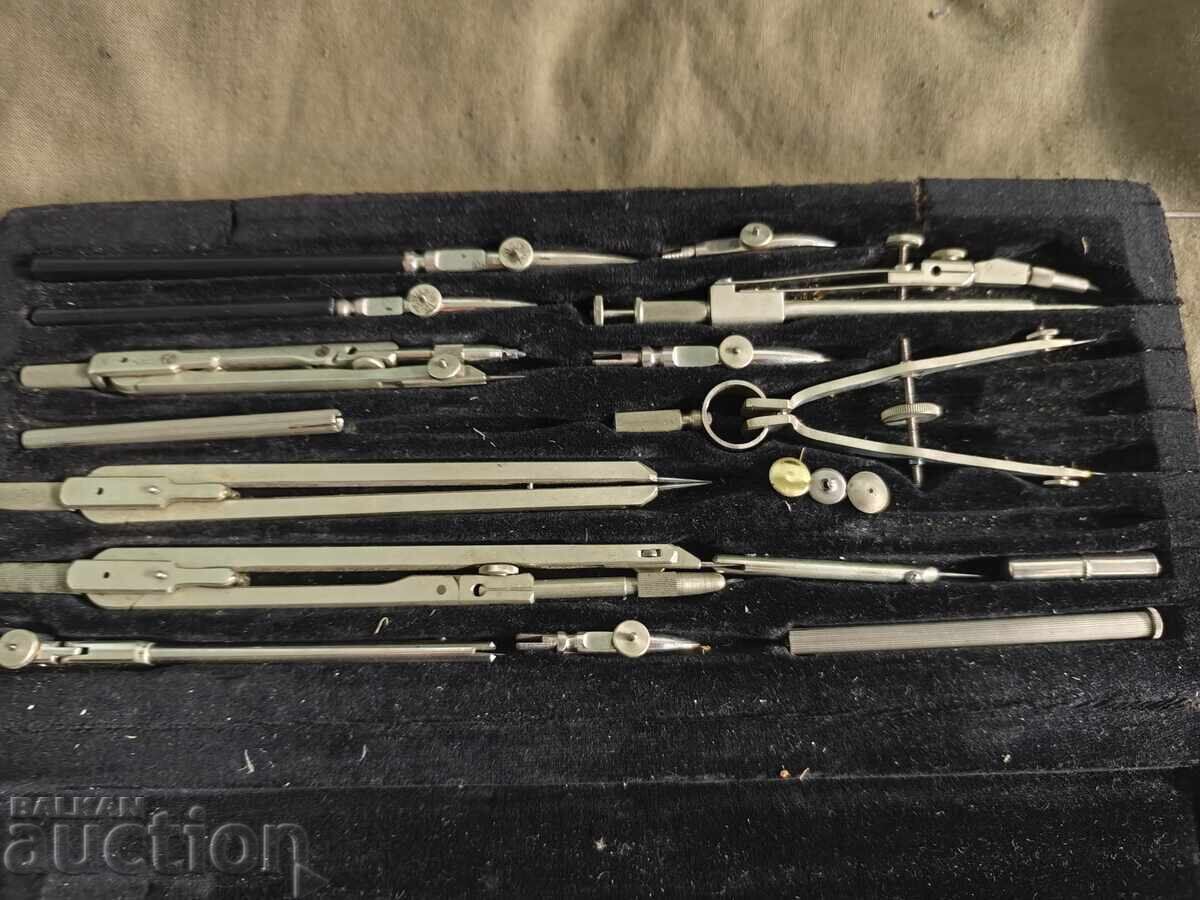 Delivery of G. A. FISCHINGER STUTTGART Dividers