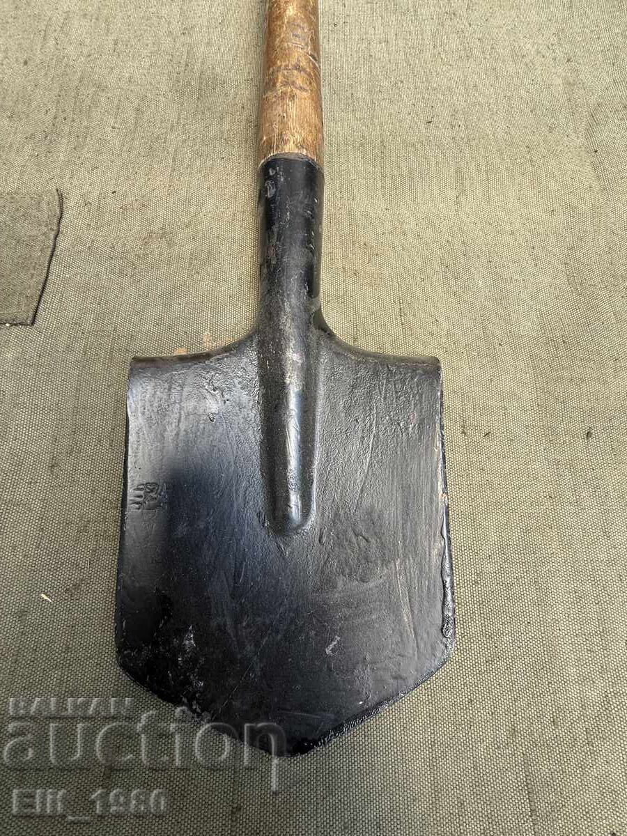 Auction  Russian soldier's shovel 1944
