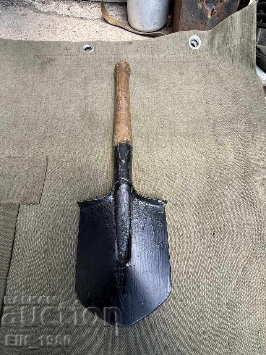 Russian soldier's shovel 1944 - 5