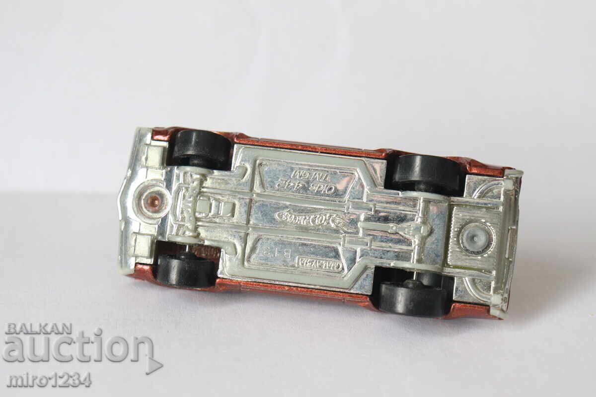 HOT WHEELS OLDS 442 MAȘINUȚĂ JUCĂRIE MODEL - 7