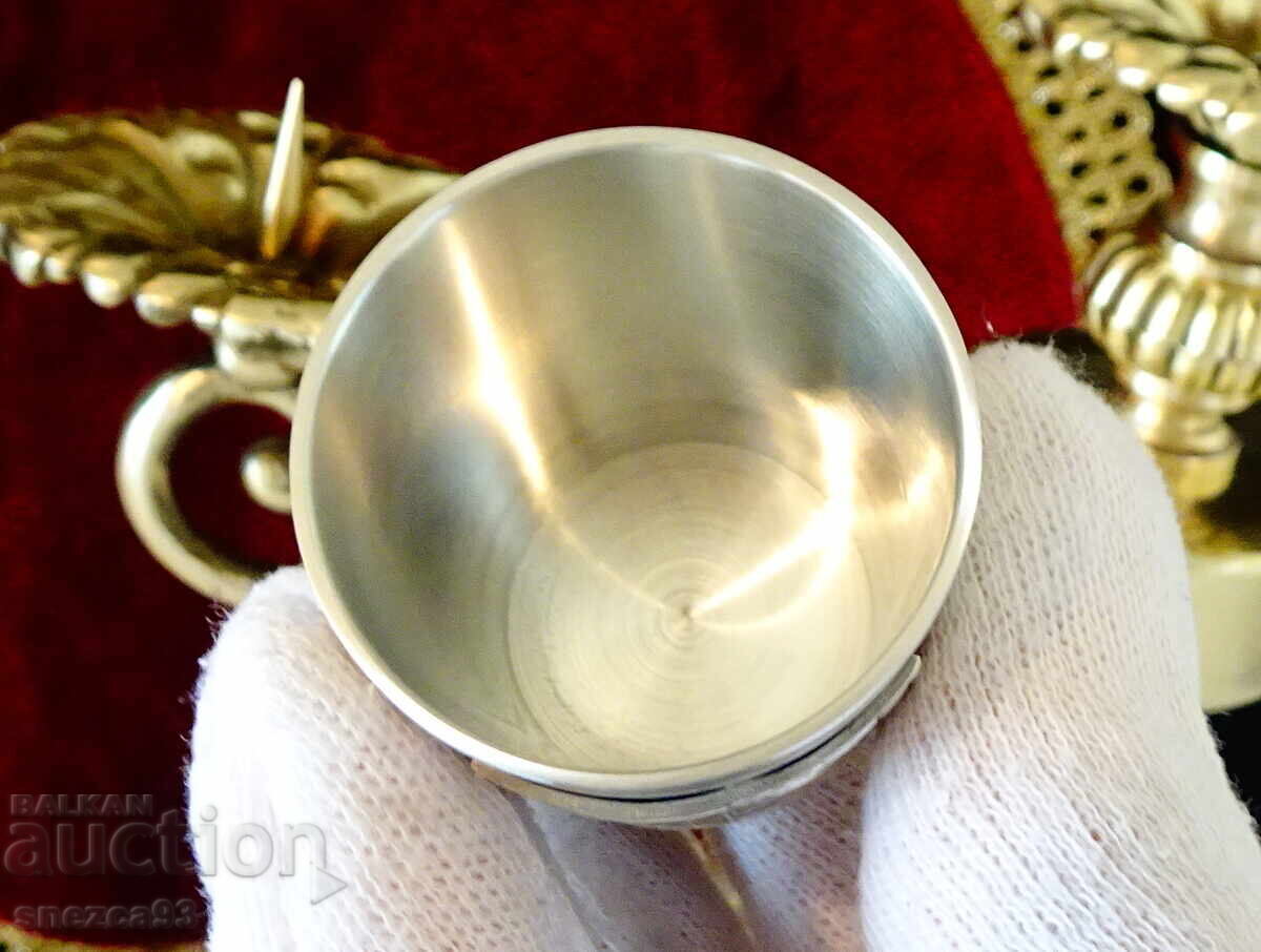 Licitație Pahar din cositor pentru rachiu, dragon