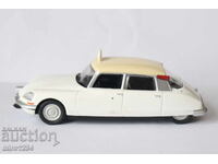1/43 CITROEN TAXI MAȘINUȚĂ JUCĂRIE MODEL