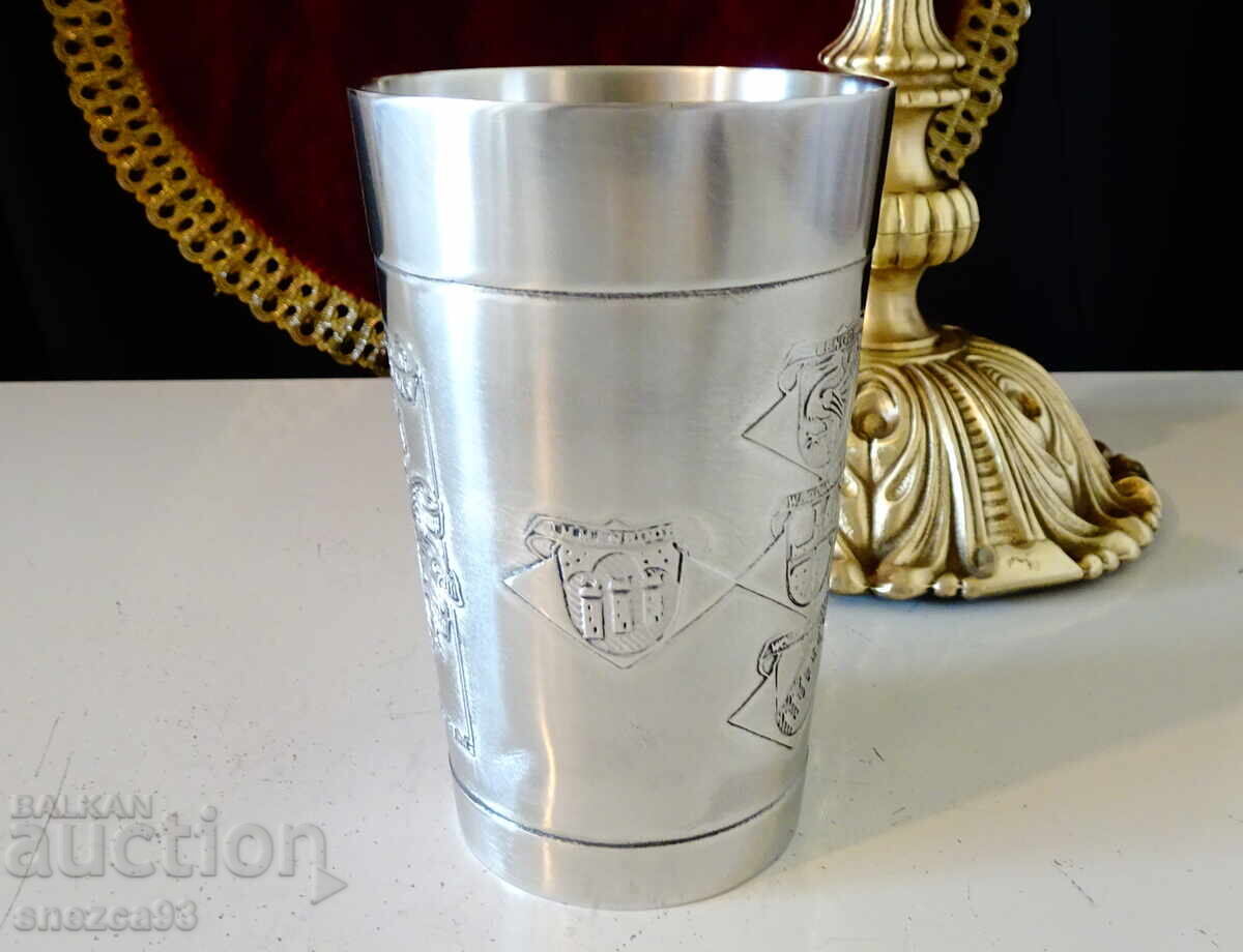 Cană din cositor 450 ml, cavaler, castel, steaguri cu preț € 41.00 | 80.19 BGN