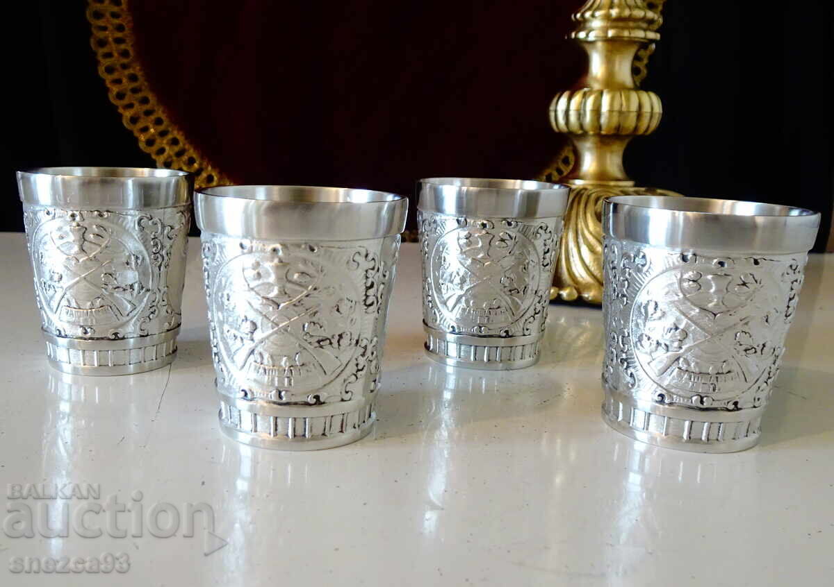 Δημοπρασία Κασσιτερένια ποτήρια για ρακί Άγγελος, Τρομπετίστας, Τουφέκια