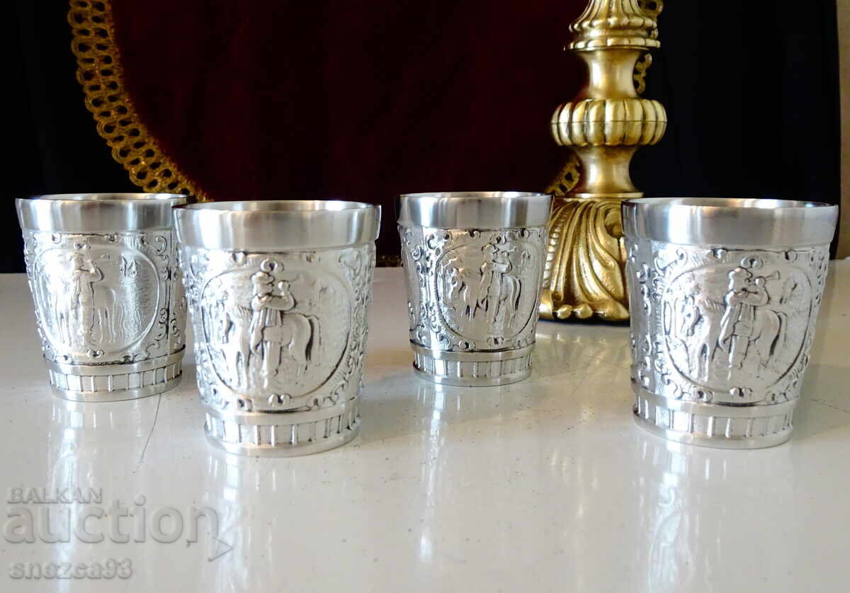 Κασσιτερένια ποτήρια για ρακί Άγγελος, Τρομπετίστας, Τουφέκια