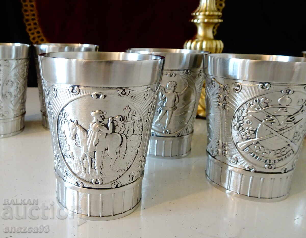 Pahare de vin din cositor Înger, Trompetist, Puști cu preț € 160.00 | 312.93 BGN